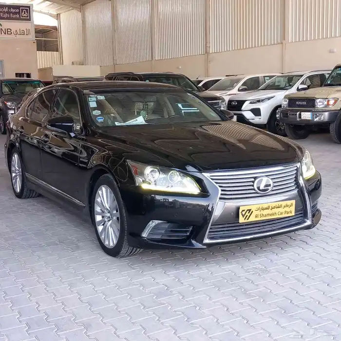 للبيع لكزس LS460 موديل 2016 2