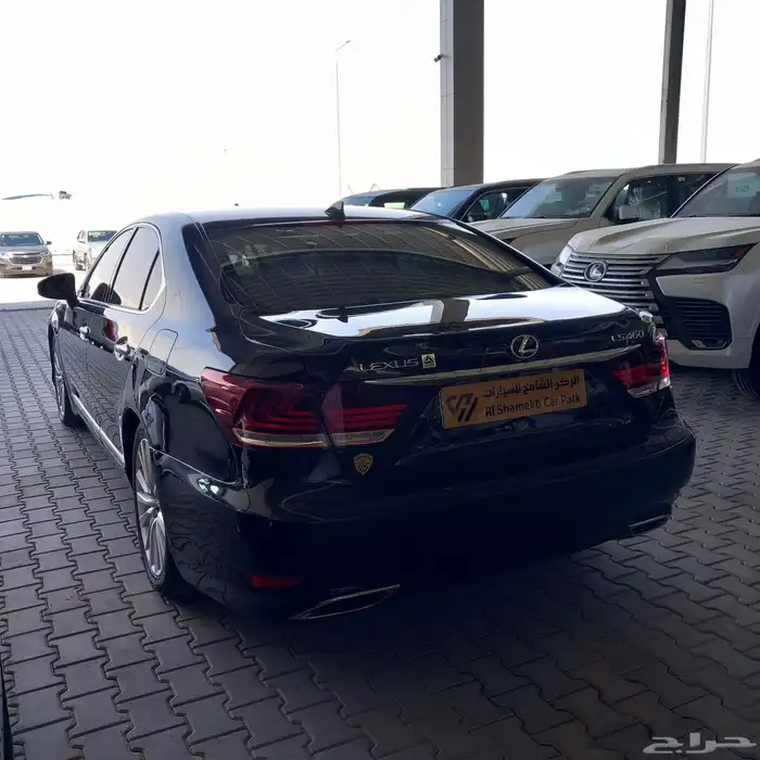 للبيع لكزس LS460 موديل 2016 4