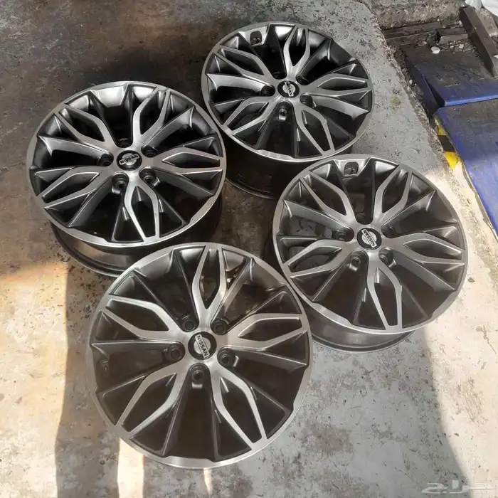 طقم جنوط كيا اصلي وكاله مقاس 17 4