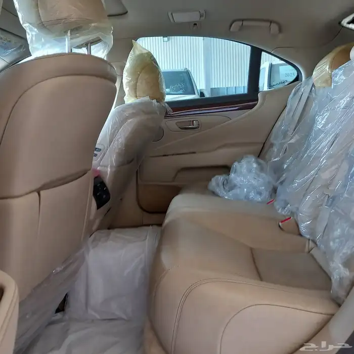 للبيع لكزس LS460 موديل 2016 7