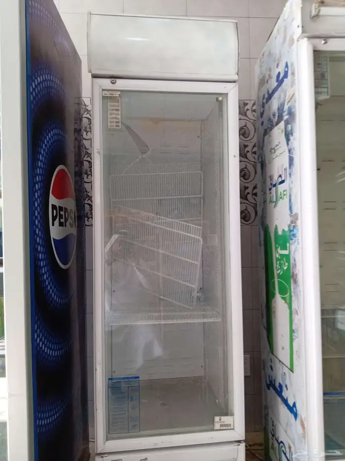 ثلاجة عرض للبيع إرتفاع 2 متر 1
