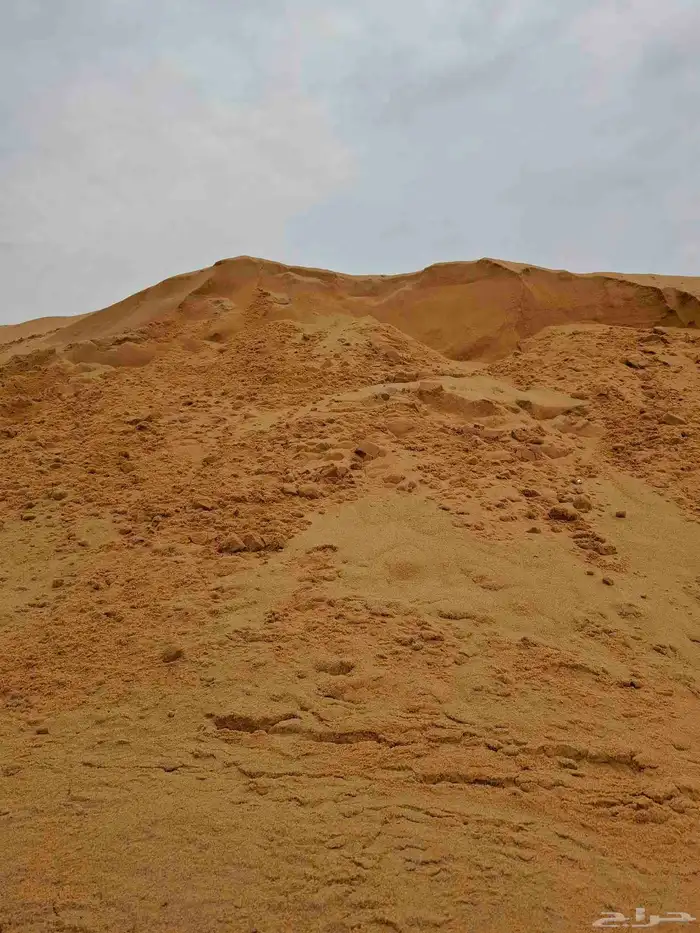 رمل احمر وبحص ابيض وصبيز وبطحا واسفلت 9