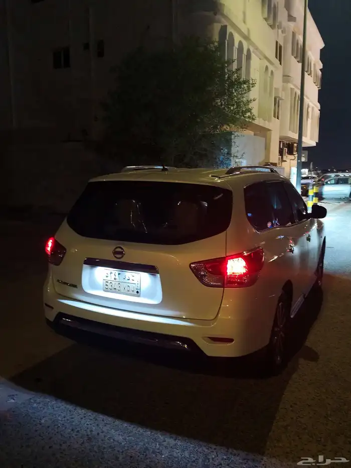 للبيع او البدل نيسان باثفايندر وكاله ممشى قليل نظيفة بالهفوف 36