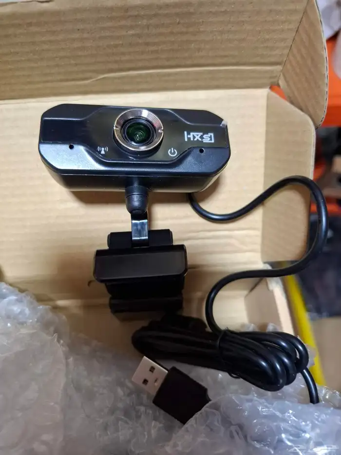 كاميرا كمبيوتر وشاشه للبيع 2