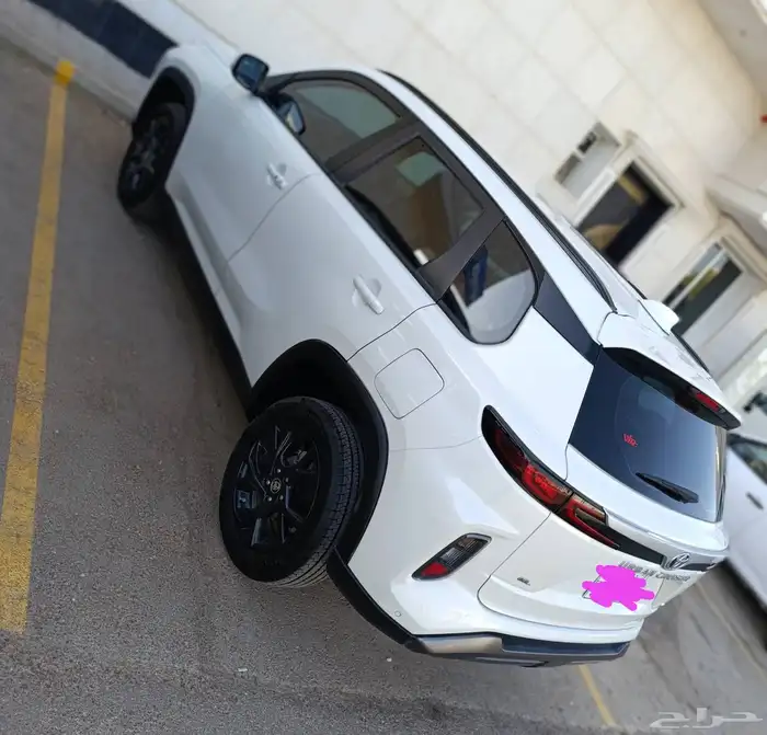 تويوتا اوربان كروزر 2025 ماشي 8 الف 1