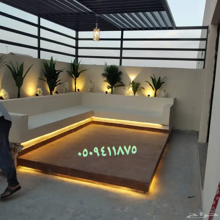 عشب وديكورات وشلالات وغرفة قزاز 7