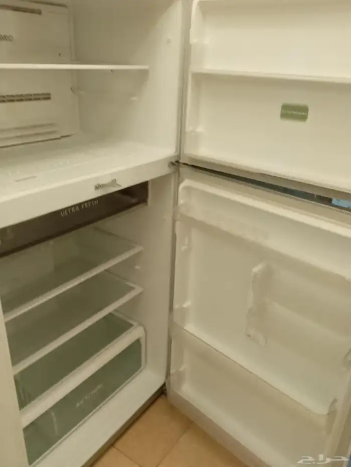 ثلاجة للبيع ما تشتغل عطلانة 0