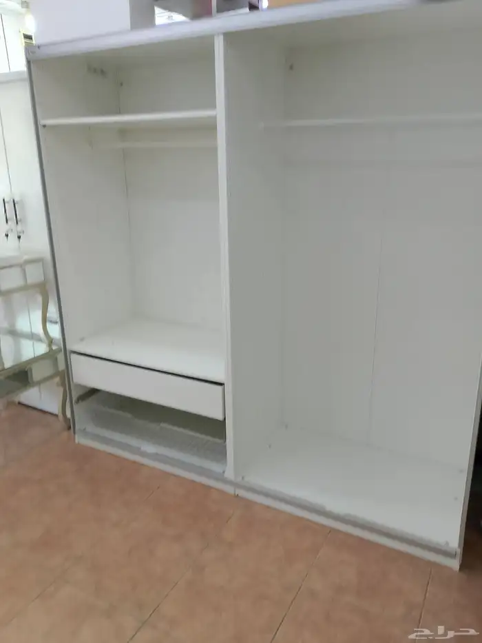 متوفر دولاب بابين سحاب ايكيا مرايا نضيف مره تصفيط وتعليق 2