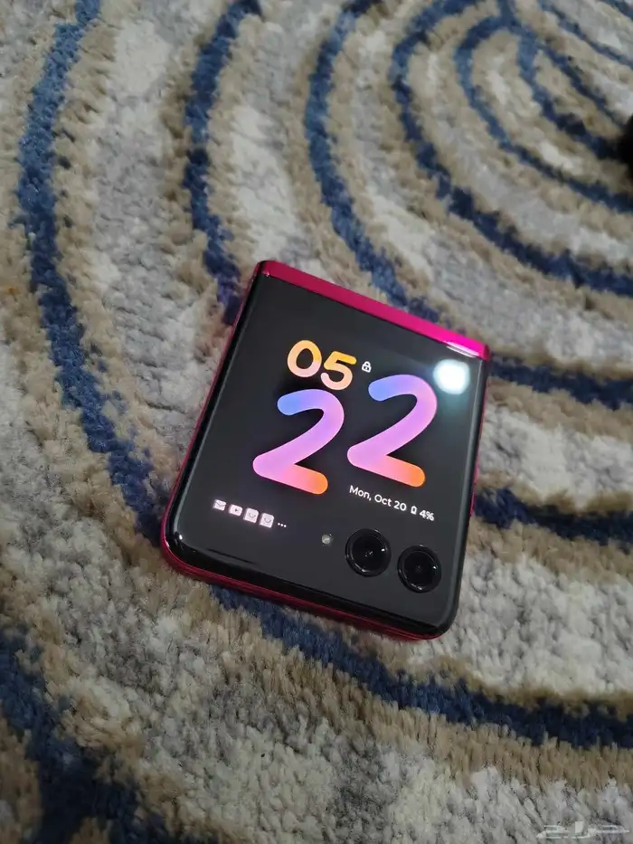 موتورولا رايزر 40 الترا Motorola RAZR 40 ultra 1