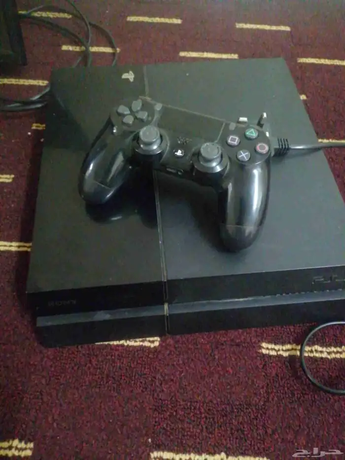 سوني فور شبه جديد يد سوني وحده  فيفا23 0