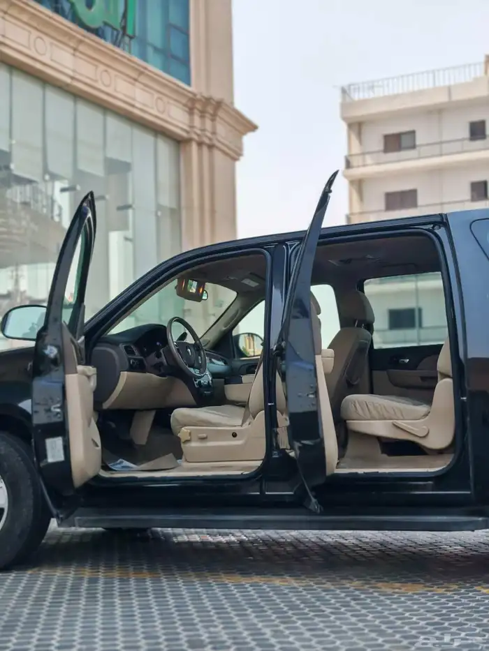 شيفرولية سوبربان موديل 2012 17