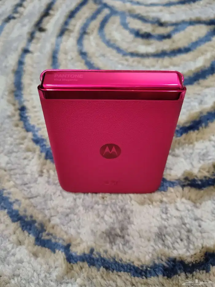 موتورولا رايزر 40 الترا Motorola RAZR 40 ultra 4