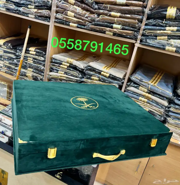 هدايا تقاعد طقم هدية بشت وسيف دروع تخرج هدية زواج 7