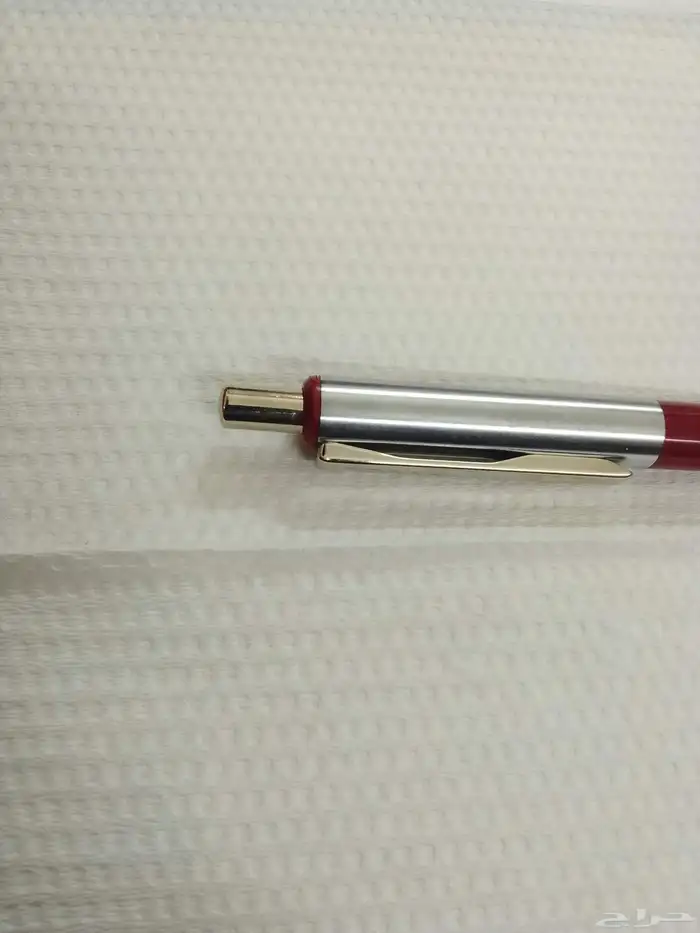 آخر 50 قلم حبر جاف لون أحمر مزدوج الزر   تصميم أنيق وسعر نها 1