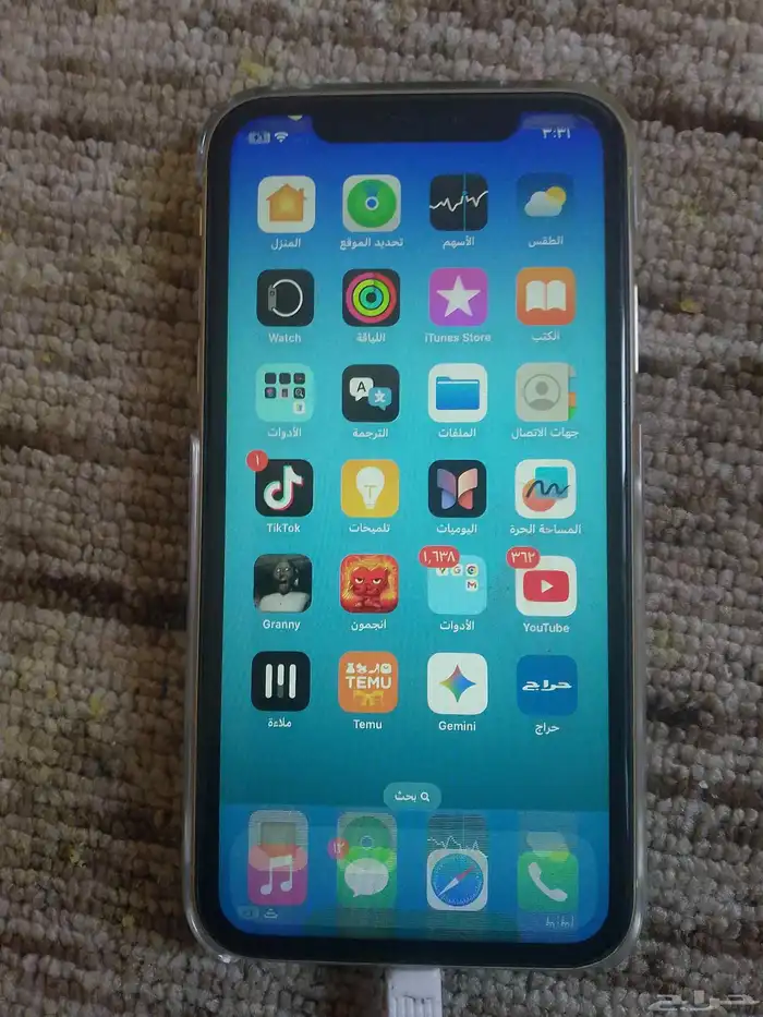 ايفون اكس ار نضيف 0