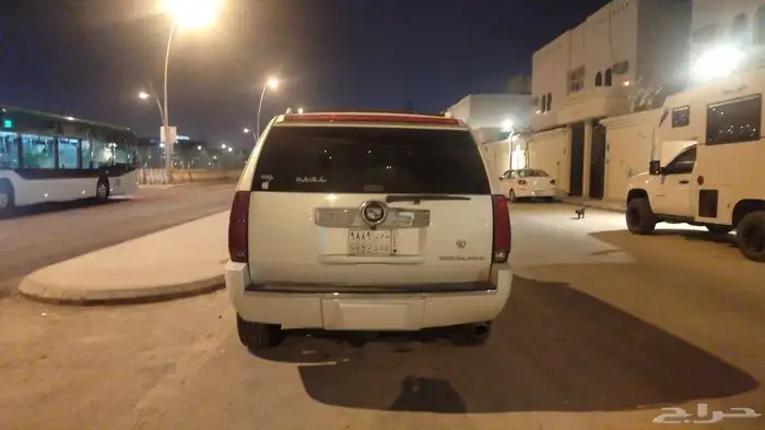 جيب اسكاليد ابيض 3