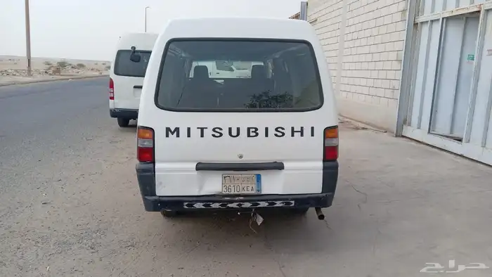 متسوبيشي L300 موديل 2010 4