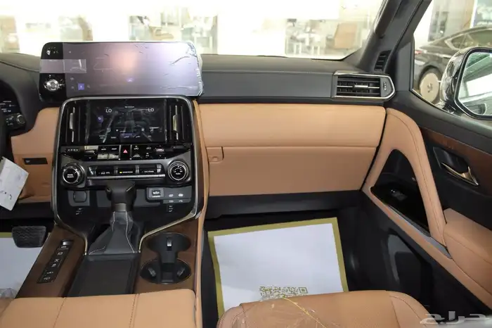 لكزس - LX600 BB - خليجي - 2025 - فل كامل - 25 سماعه داخليه 17