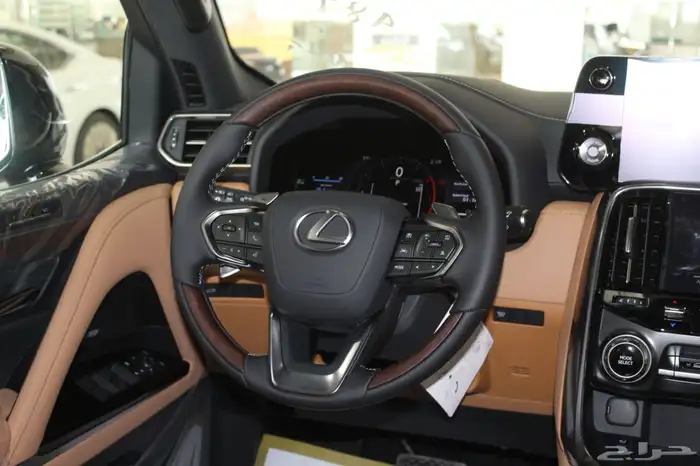 لكزس - LX600 BB - خليجي - 2025 - فل كامل - 25 سماعه داخليه 18