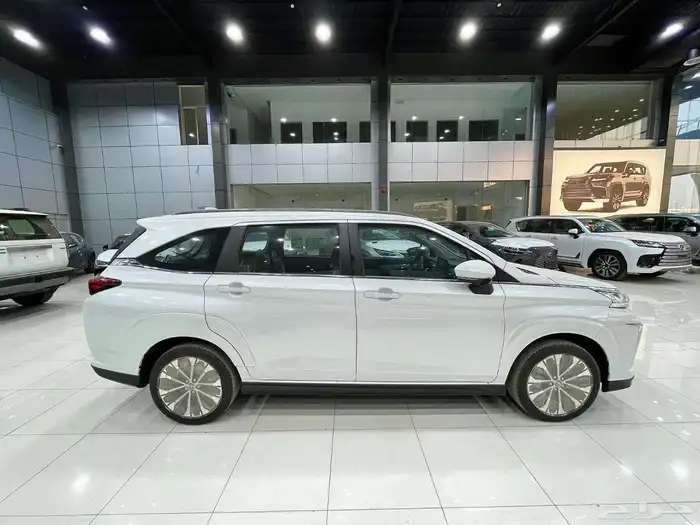 تويوتا فيلوز GLX 2025 0