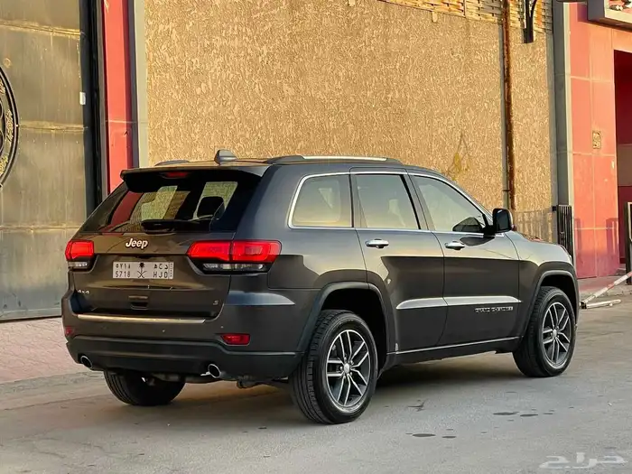 جراند شروكي ليمتد 2017 - 8 سلندر فل كامل 3