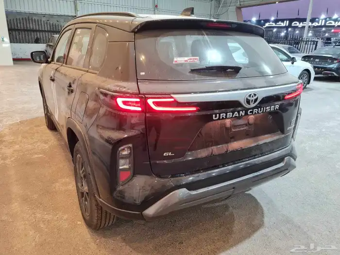 تويوتا اوربان كروز 2026 استندر 1