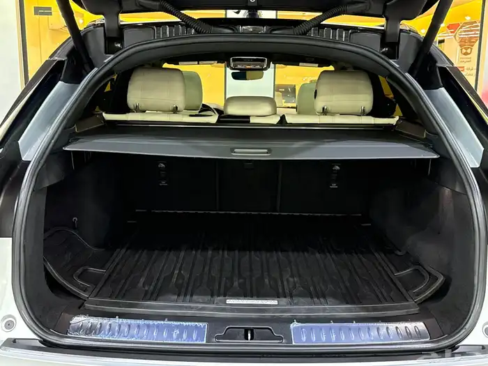 لاند روفر - فيلار - 2021 - V6 - فل كامل ( بحالة الوكاله ) 15