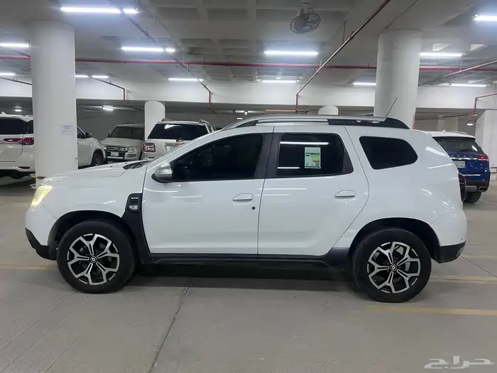 للبيع رينو داستر 2021 فل كامل دبل (دفع رباعي) 3