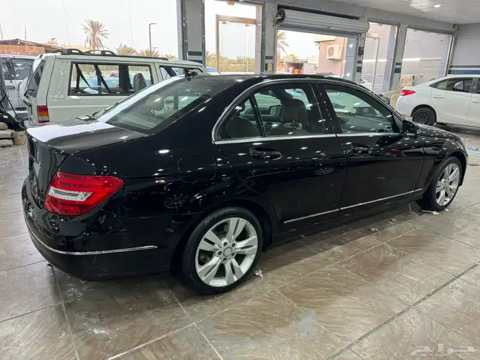 مرسيدس C200 2014 2