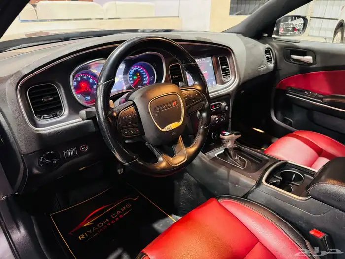 دودج تشارجر 2015 RT (بحالة ممتازة) 4