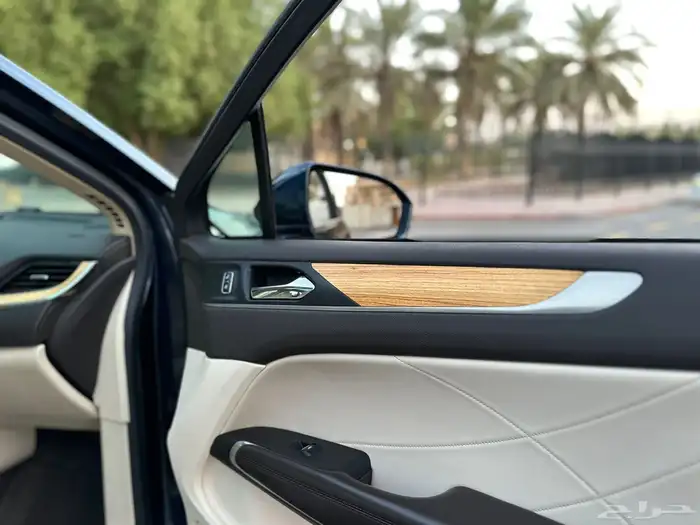 لنكولن MKC فل كامل 2015 41