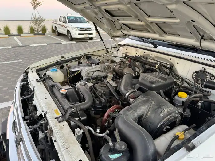 للبيع شاص نيسان 2005 قمة في النظافة 16