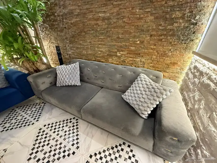 للبيع طقم كنب مستعمل نظيف وفخم 4