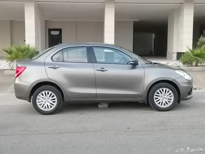 للبيع سزوكي ديزاير الموديل 2023 بحالة ممتازة جدا 7