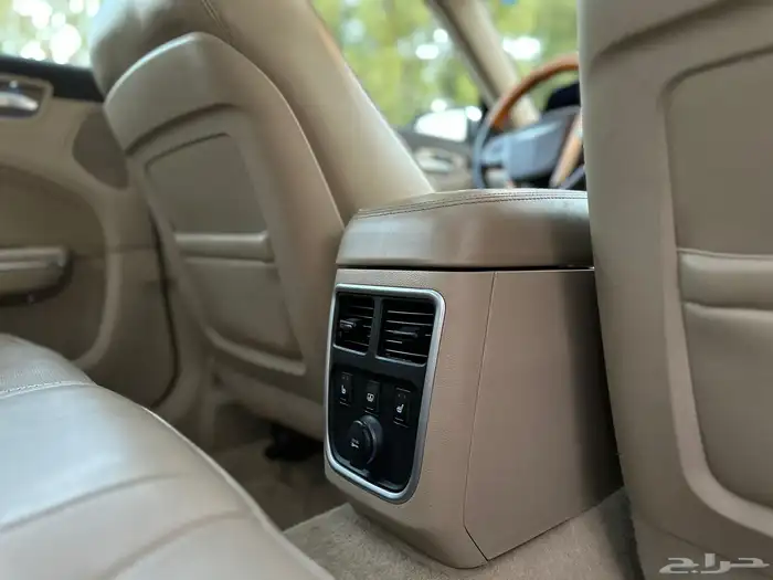 كرايزلر C300 HEMI 2014 18