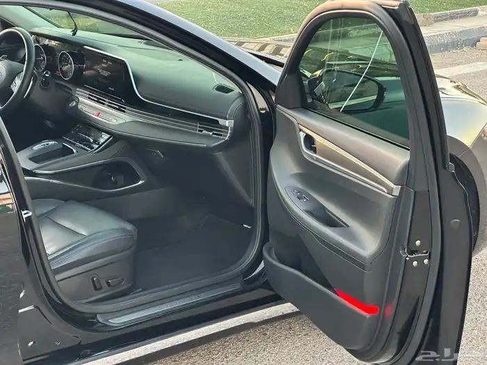 ازيرا 6سلندر موديل 2020 بصمه شاشه بحاله الوكاله 18