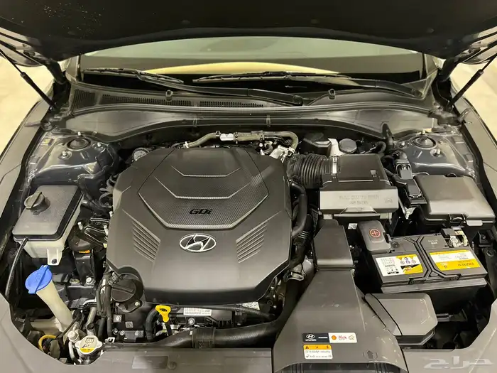 ازيرا 2020 ( بنزين V6 ) فل كامل بحالة الوكالة 32