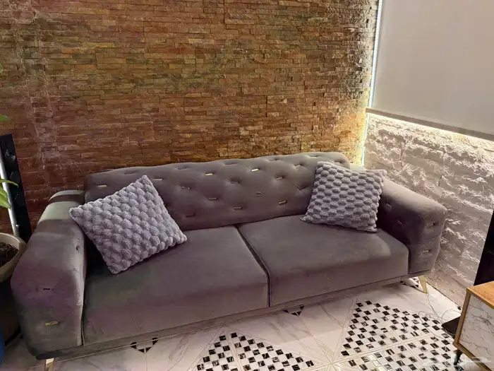 للبيع طقم كنب مستعمل نظيف وفخم 1