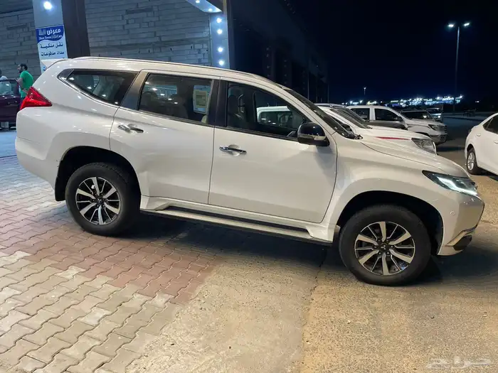 موستبيشي مونتيرو موديل 2019 عداد 81 الف بودي بلد فل كامل 2