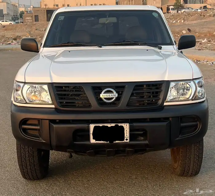 نيسان باترول ربع 2004 ممشى قليل 44 الف 0