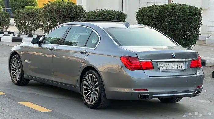 بي ام دبليو 730Li 2010 (بحالة ممتازة) 5
