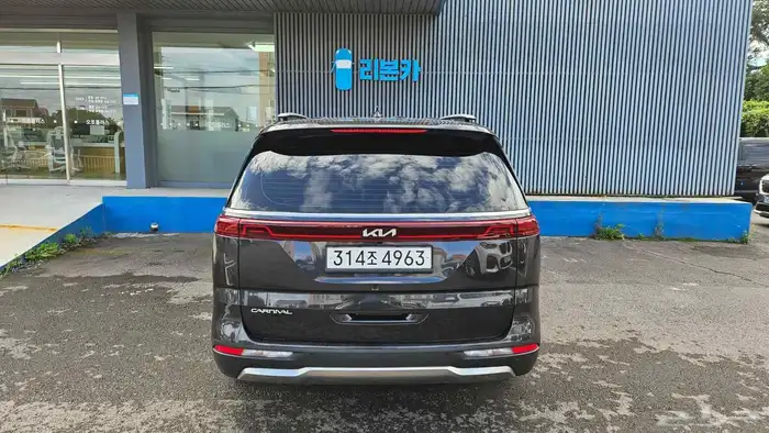 للاستيرادمن كوريا كيا  كرنفال 2023 22