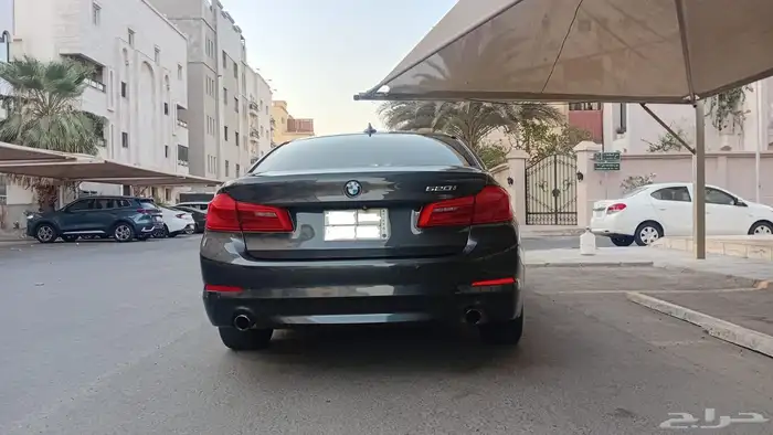 بي ام 520 2018 11