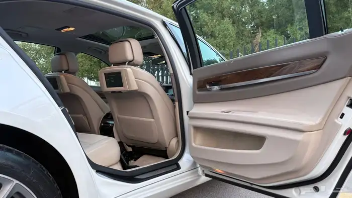 BMW 2010 -730 فل كامل 28