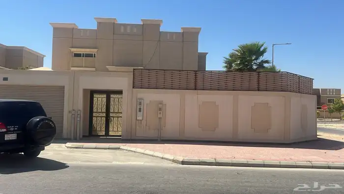 فيلا للإيجار حي جلمودة 0