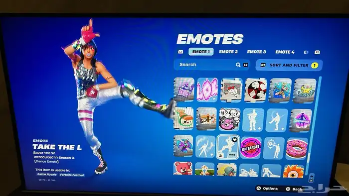 حساب فورت نايت سكنات من سيزون 1 10