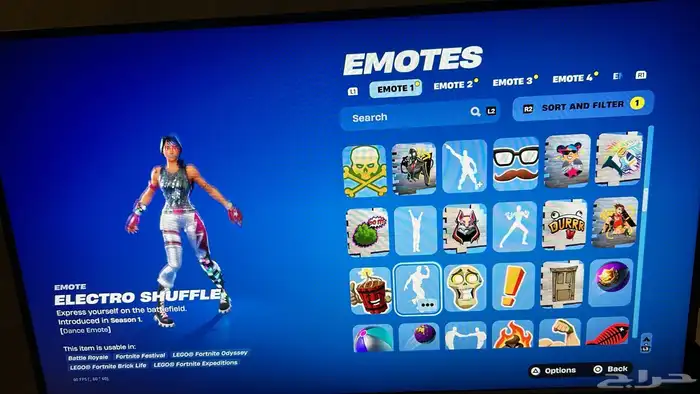 حساب فورت نايت سكنات من سيزون 1 22