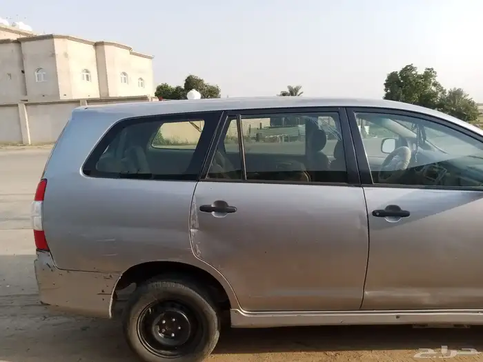 انوفا موديل 2015 على الشرط يحق للمشتري التاكد من السيارة 1