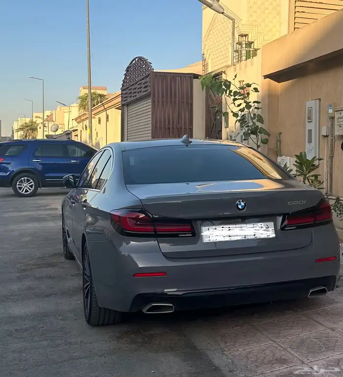 بي ام دبليو  520   2022 1