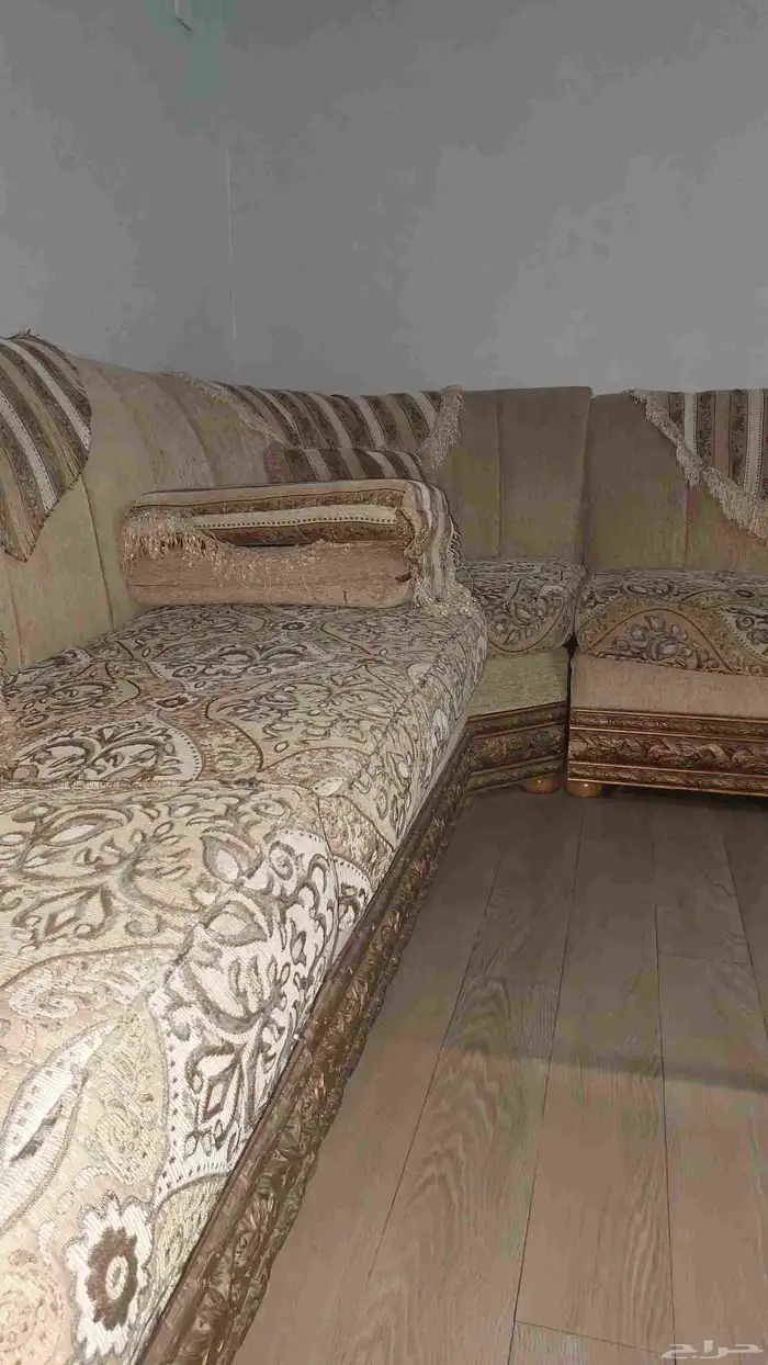 كنب للبيع السعر 200 2